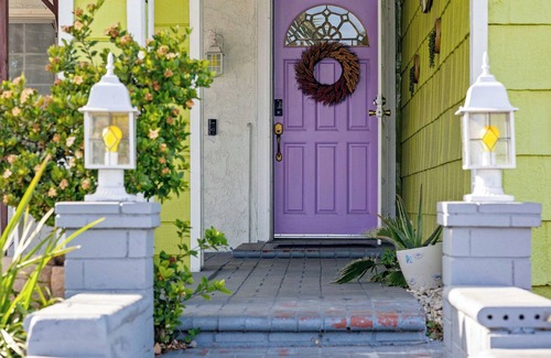 City of Industry House | Vibrant 5BR/2BA Ranch Home w/Pool l King Bed 2000 Sqft -Disneyland!