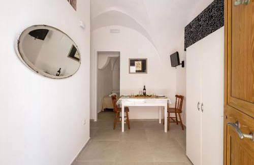 Tuglie Apartment | Vico dei Mille by BarbarHouse