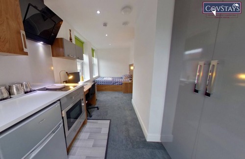 Coventry Apartment | Victoria House - Standard Studio by CovStays