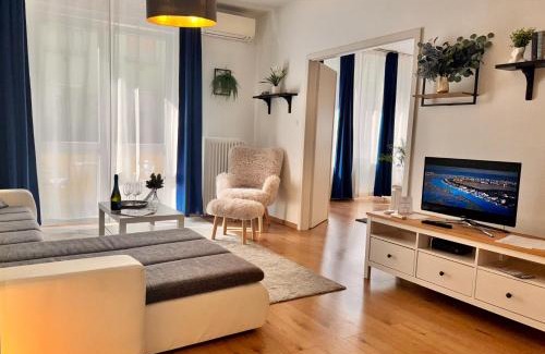 Belso-Ferencvaros Apartment | Victoria's Danube view Residence