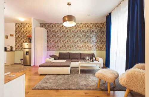 Belso-Ferencvaros Apartment | Victoria's Danube view Residence