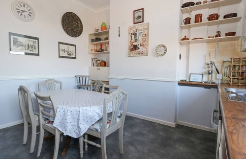 Weymouth House | VICTORIAN TOWN HOUSE, pet friendly, with a garden in Weymouth
