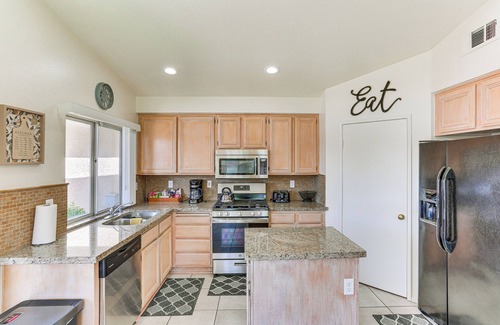 Victorville House | Victorville Home w/Large Yard & Charcoal Grill!