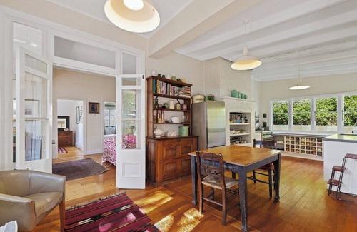 Leura House | Victory Lane - 3BR with Fireplace in Leura