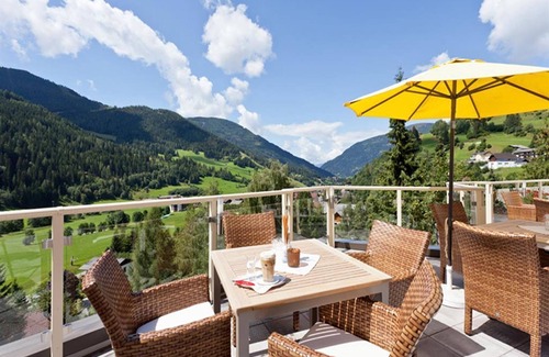 Bad Kleinkirchheim House | Vierbettzimmer "glücksmomente" 53 m² - Wohlfühl & Genusshotel Felsenhof