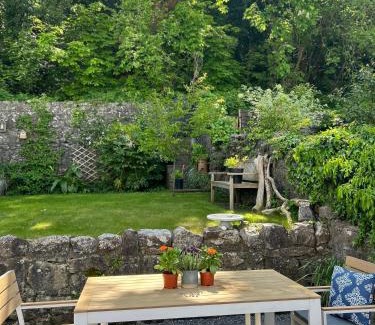 Mumbles Bed & Breakfast | View at 142