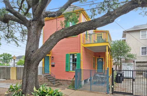 Milan House | View of St Charles Avenue from the balcony!
