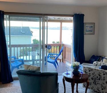 Oak Harbor Apartment | View WD Downtown Harbor R and R