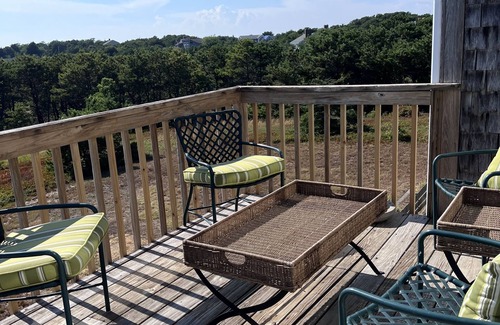 North Truro House | Views of Cape Cod Bay only 10 mins from Provincetown Center!