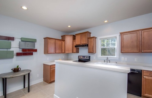Hendersonville House | Views of/Walk to Historic Downtown Hendersonville