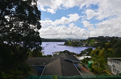 Mangonui House | Views Space and Comfort in peaceful setting