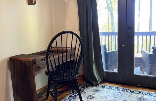 Ellijay Cabin | Views - Updated Cabin on Walnut Mountain- Pet Friendly