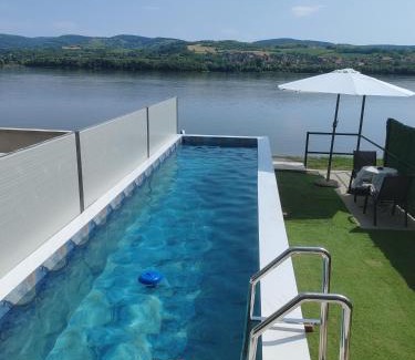 Cerevic Villa | Vila ČAROLIJA Futog