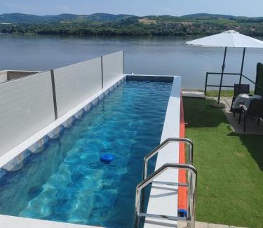 Cerevic Villa | Vila ČAROLIJA Futog