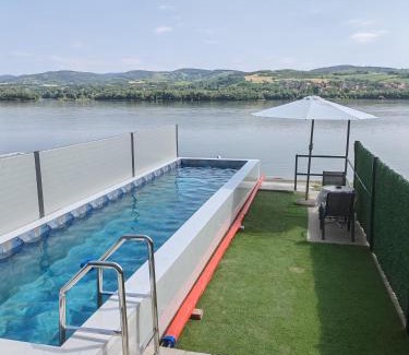 Cerevic Villa | Vila ČAROLIJA Futog