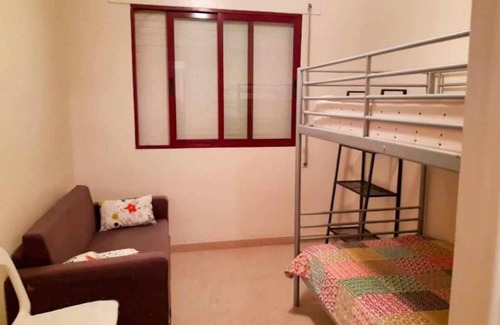 Sant Carles de la Rapita Apartment | "Vilero" 3 sleepingrooms, 6 peoples, with balcony vews street/sea