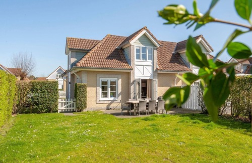 Kamperland Villa | Villa 1 km from the Beach