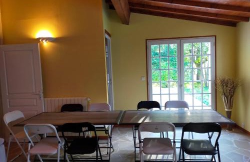 Courcoury House | Villa 168m2 sur Parc Arboré pour groupe Famille et Amis jusqu'à 10 personnes