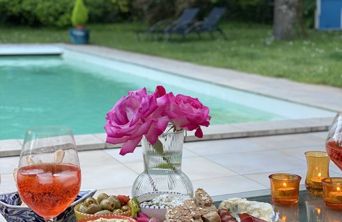 Saint-Aubin-de-Medoc Villa | VILLA 230 SQM ON THE EDGE OF FOREST HEATED AND SECURE POOL SHUTTER