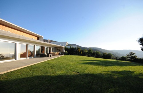 Caminha Villa | Villa 257 Modern Villa w/Covered Pool and SeaView