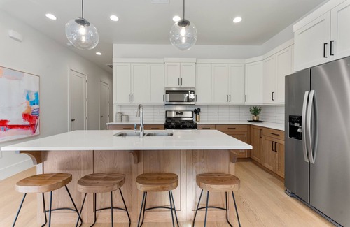 Bloomington House | Villa #29 at Bloomington Country Club: Pool, Golf, Restaurant