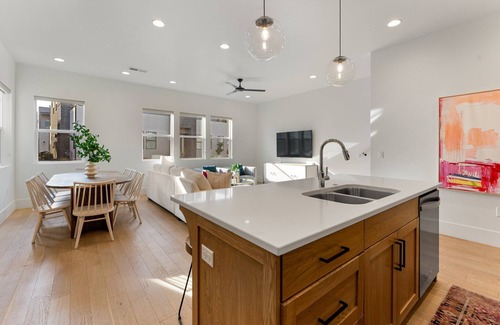 Bloomington House | Villa #29 at Bloomington Country Club: Pool, Golf, Restaurant