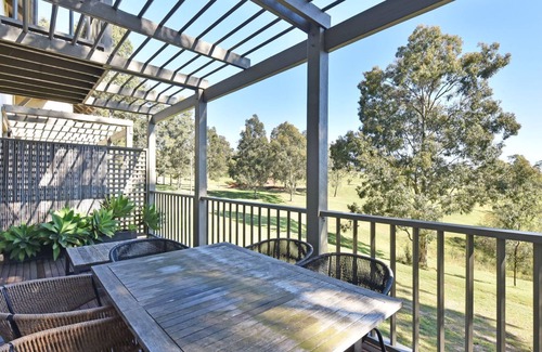 Pokolbin Villa | Villa 2br Ferre Villa located within Cypress Lakes Resort