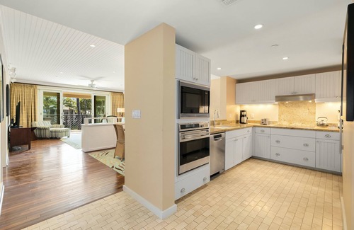 Kahuku Villa | Villa 315: Fall REDUCED 50%! Ocean views every bedroom!