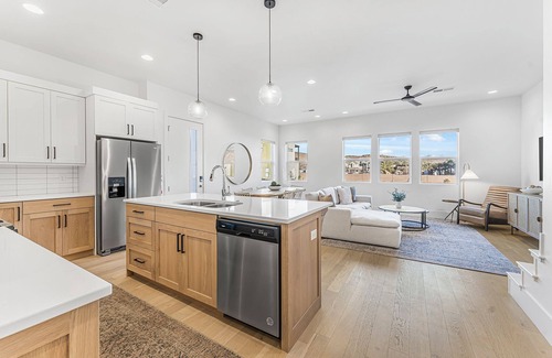 Bloomington House | Villa #35 at Bloomington Country Club: Pool, Golf, Restaurant