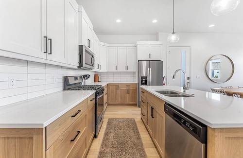 Bloomington House | Villa #35 at Bloomington Country Club: Pool, Golf, Restaurant