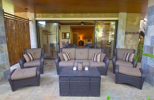 Bayview House | Villa, 4 minute stroll to beach, pool, Air cond, hot tub, sleeps14, refundable