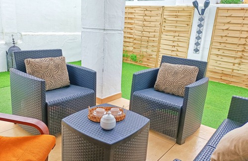 Bolonia Ski Chalet | Villa 5 minutes from the beach