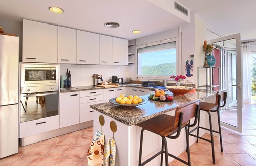 Sa Riera Villa | Villa '8 Couchages Piscine Vue Mer' with Sea View, Wi-Fi and Air Conditioning