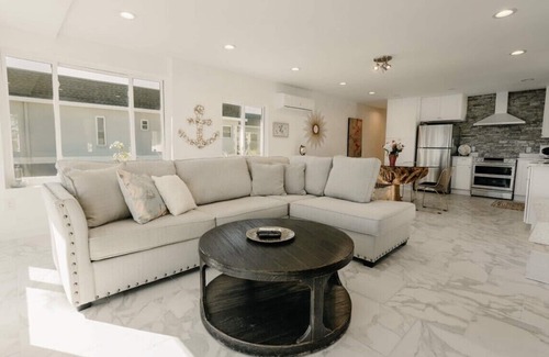 Indian Rocks Beach Villa | ☀️Villa Al Golfo Tre Stunning Pristine Waterfront Oasis