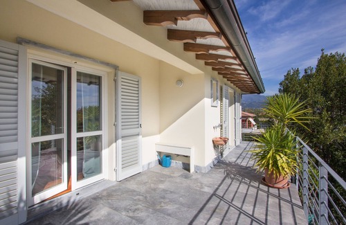 Marina di Pietrasanta House | Villa alex, single villa near the sea and the apuane alps
