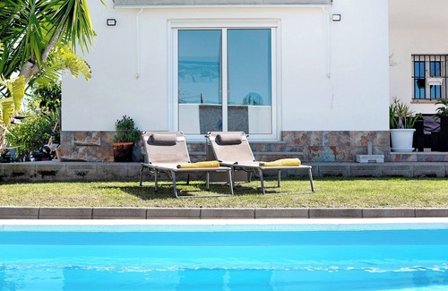Conil de la Frontera House | Villa 'Álvaro' with Private Pool, Private Terrace and Wi-Fi