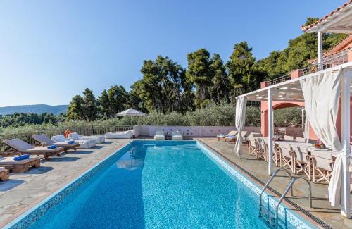 Alikias Villa | Villa Amaryllis by Kardous