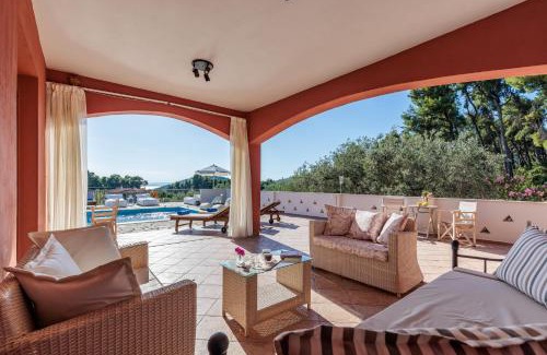 Alikias Villa | Villa Amaryllis by Kardous