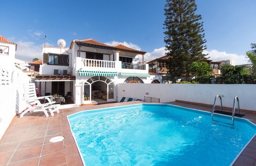 El Madronal Villa | Villa Americas. Beautiful 6 Bedroom Villa. Private Heated Pool