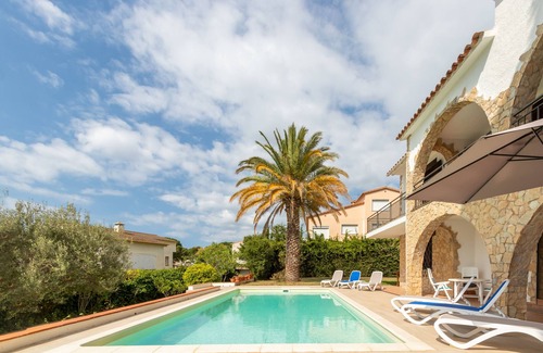 El Vilar d'Aro Villa | "Villa Amistad" with Mountain View, Private Pool & Wi-Fi