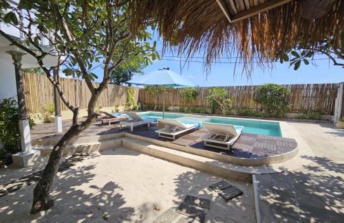 Gili Meno Villa | Villa Aurora: 4 BR, Front Beach