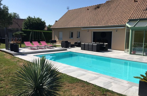 Loue Villa | Villa Avec Piscine Chauffée Proche Circuit des 24h