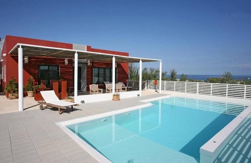 Maleme Villa | Villa Bamboo - a private villa in Crete