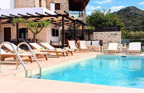 Argyroupoli Villa | Villa Barozziana Heated Pool & Jacuzzi
