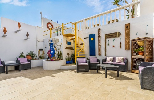 Tarajalejo Villa | Villa Barry - Spacious Villa, Sea Views, Swimming Pool, Private Bar