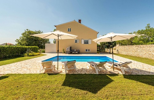 Benkovac Villa | Villa Basil ZadarVillas