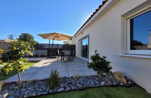 Lespignan Villa | Villa between Narbonne and Béziers, 20 minutes from the beaches