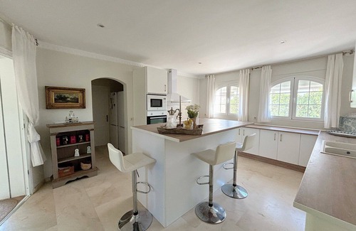 El Puerto de Santa Maria Villa | Villa, between the golf course and the beach, in Vistahermosa.