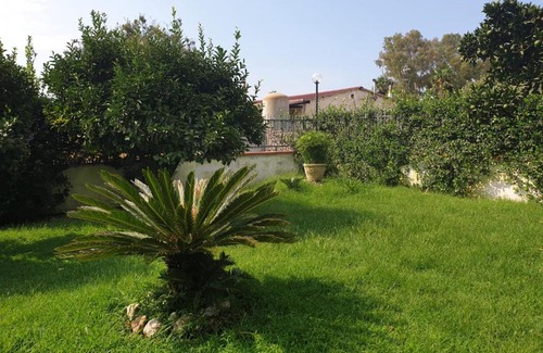 Latina Lido House | VILLA BINA
