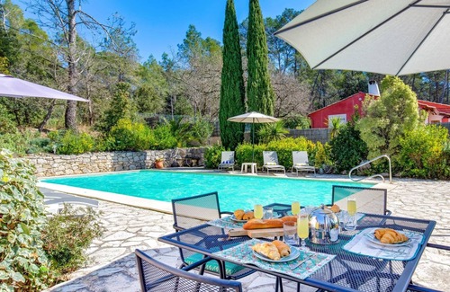 Bagnols-en-Foret Villa | Villa Bois Tranquille by Villa Plus